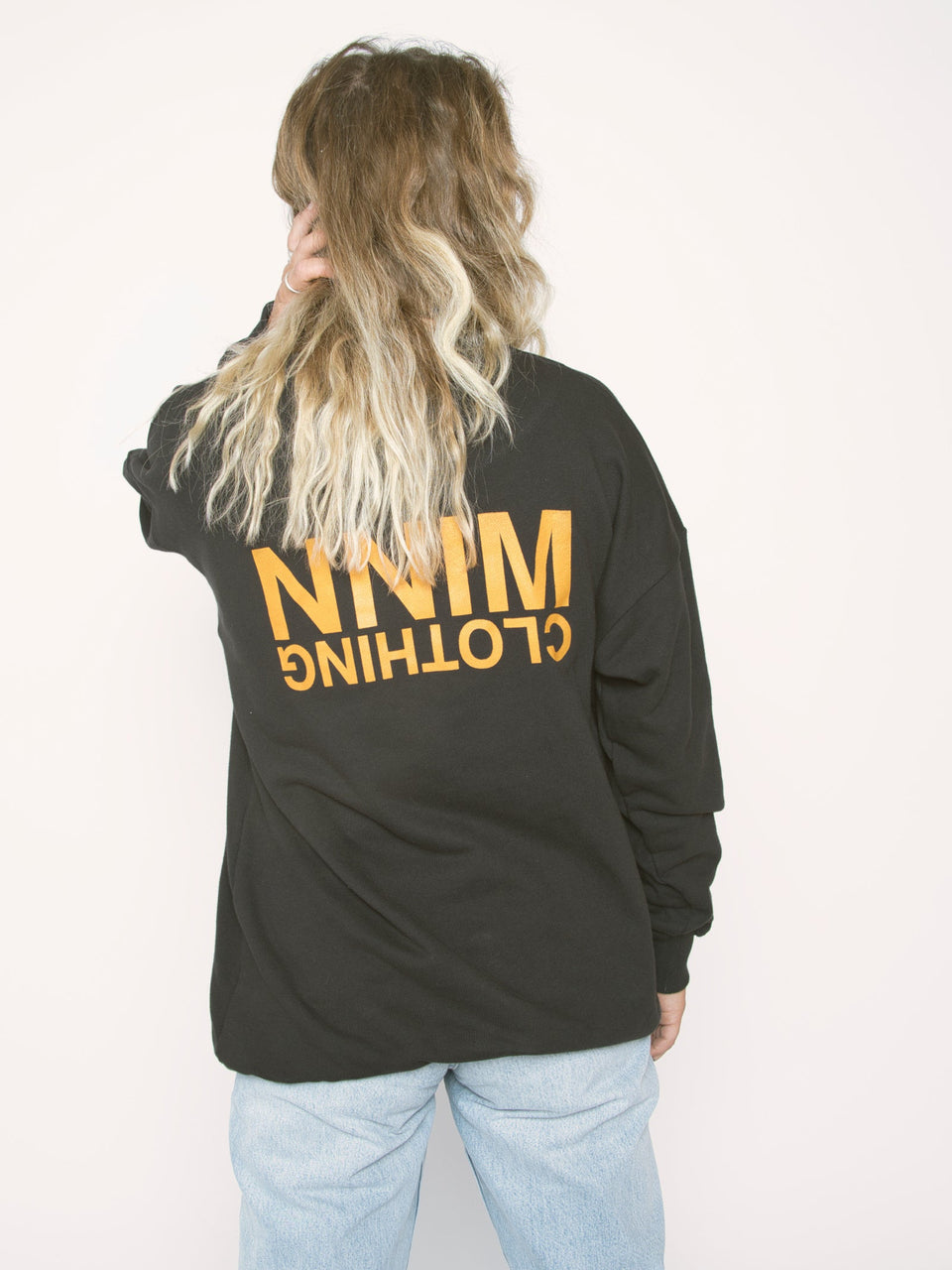 logo - sweater